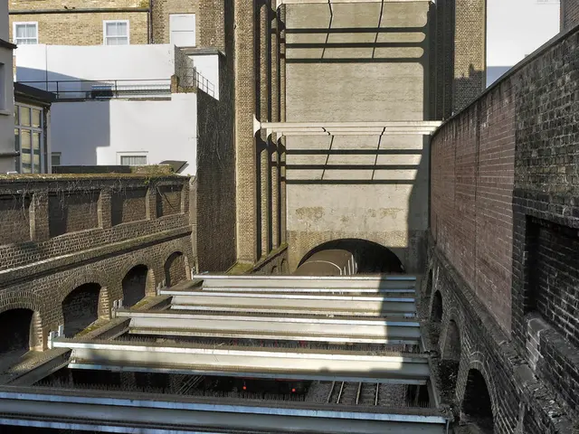 Strategies for coping with Deutsche Bahn's revised non-stop Paris to Berlin railway service