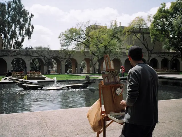 Niagara Falls: Comparing the Canadian and American Sides - Which One Shines Brighter?