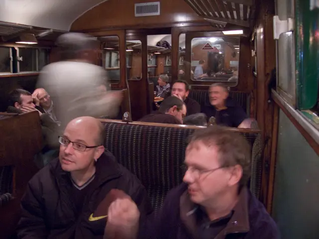 Strange Behavior of Neighbor on Crimea-Peter Train Due to Luggage Space During Mealtime