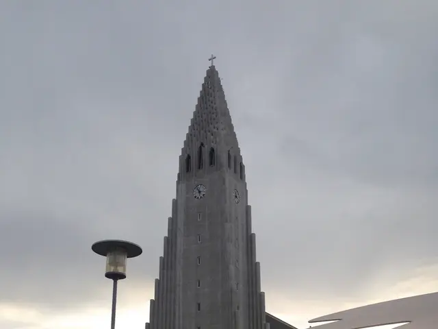 Troubleshooting Forestville Mantel Clock Repairs - Unpleasant Matters When They Malfunction! (Part...