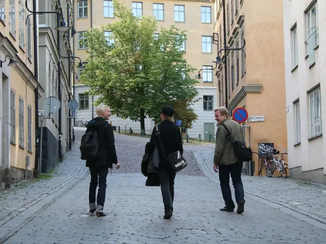 Overcrowded Tourist Attraction Remains Overflowing Despite Being Less Popular Destination