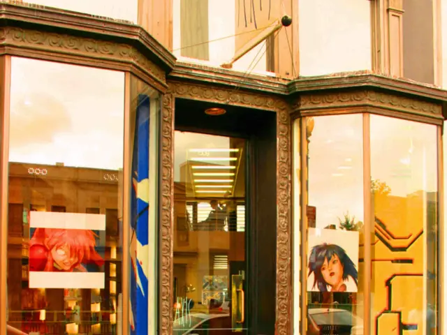 Compact Luxury: 24 Ensuite Design Concepts for Maximizing Grandeur in Limited Areas