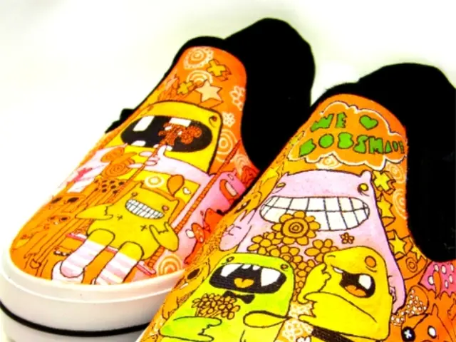 Enjoyed my hike through the French Alps with these resilient walking shoes; now's the ideal time to...